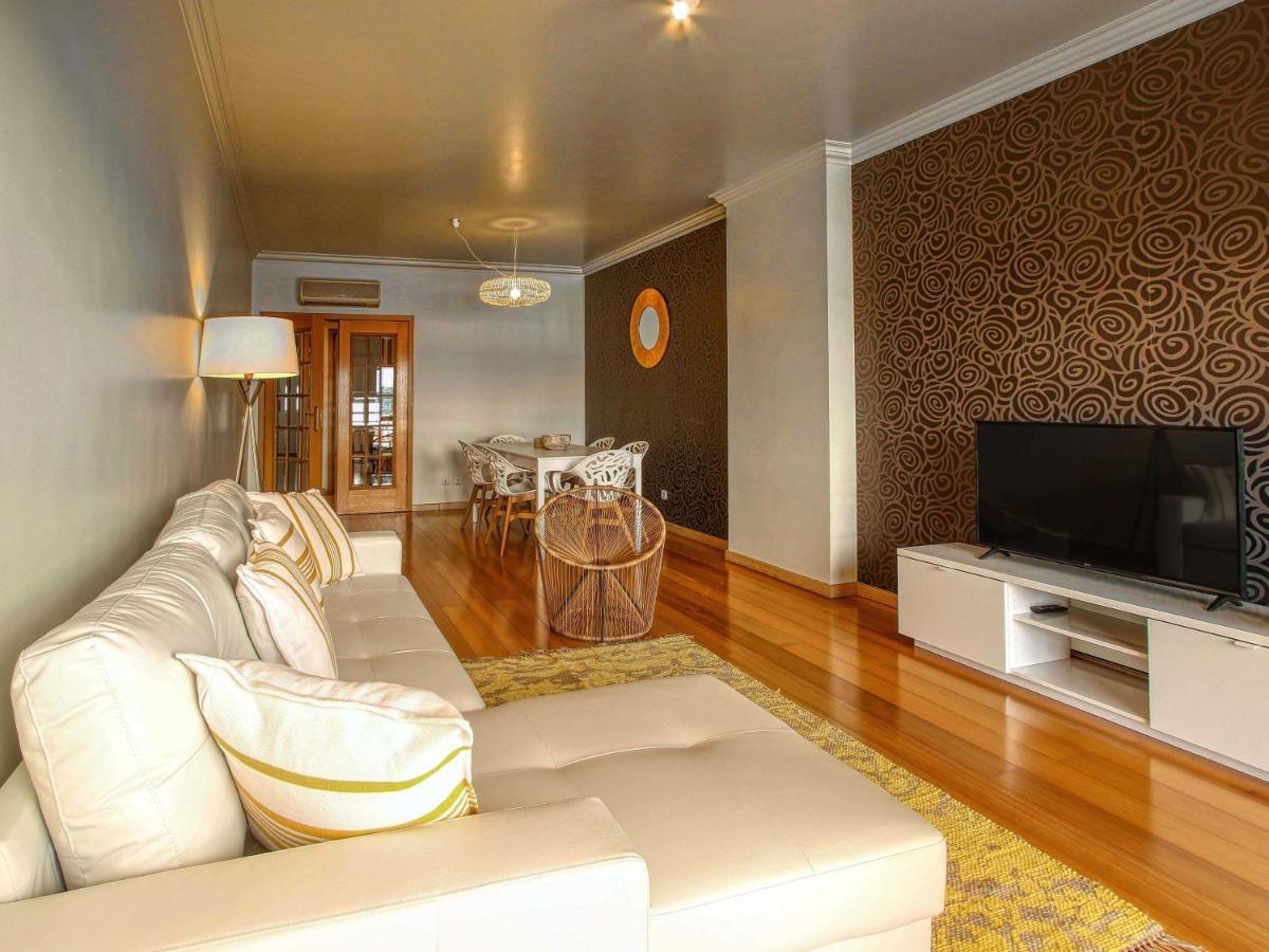 Balcony With View, Private Garage, An Elevator Apartment Setúbal Exterior foto