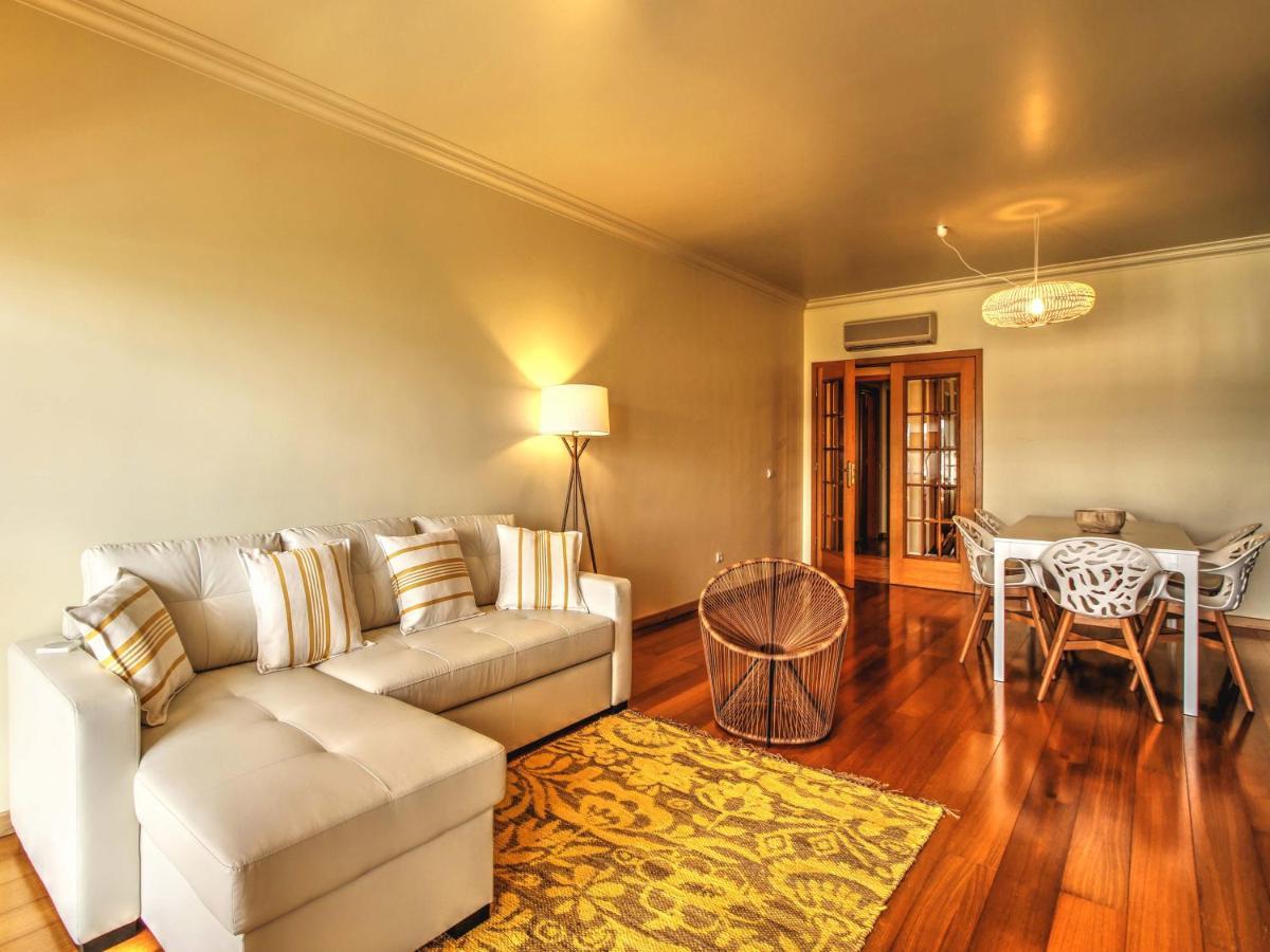Balcony With View, Private Garage, An Elevator Apartment Setúbal Exterior foto